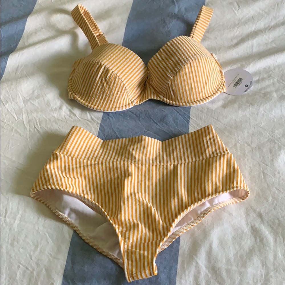 Montce bathing suit top and bottom